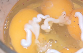 北极虾彩虹炒饭怎么做