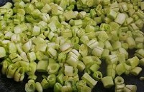 蒜辣豉肉豆加豆怎么做